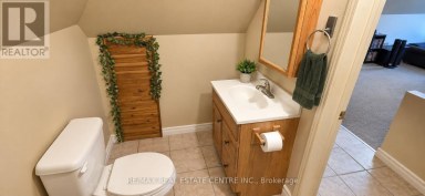 UPPER LOFT - 267 ABERDEEN AVENUE Hamilton (Kirkendall) Ontario photo 10