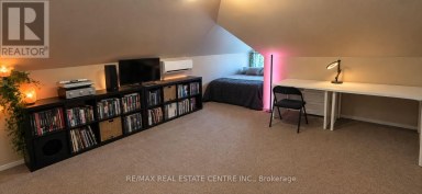 UPPER LOFT - 267 ABERDEEN AVENUE Hamilton (Kirkendall) Ontario photo 5