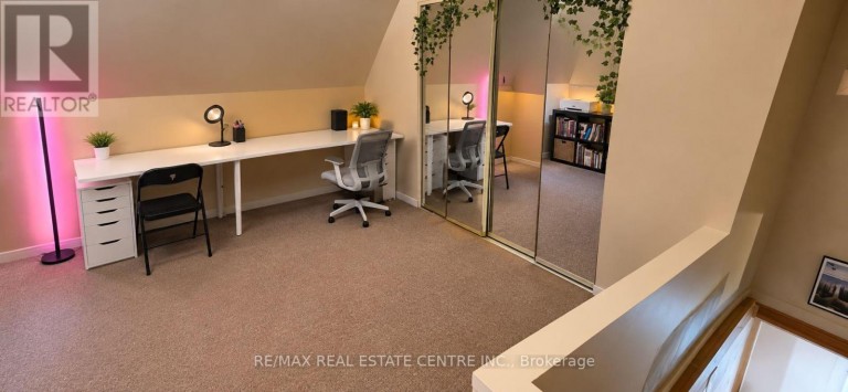 UPPER LOFT - 267 ABERDEEN AVENUE, Hamilton (Kirkendall), Ontario, L8P2R2