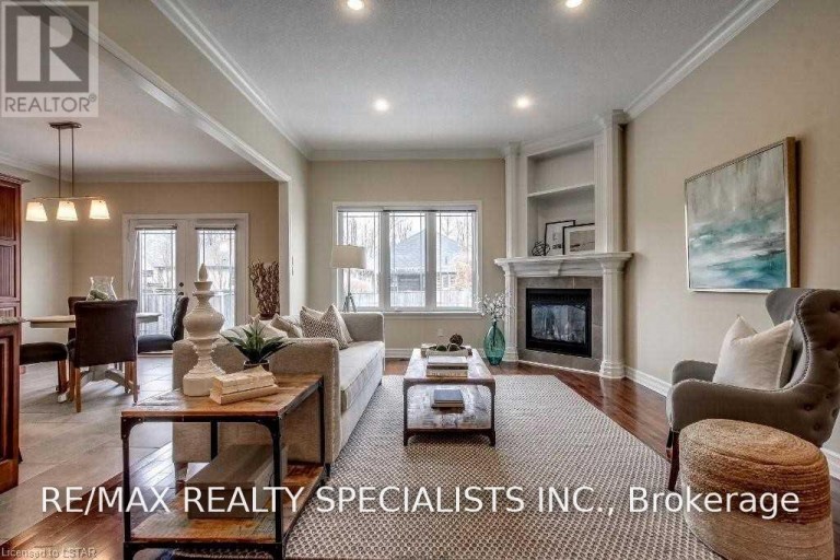 404 SOUTH CARRIAGE WAY, London North (North I), Ontario, N6G0B2