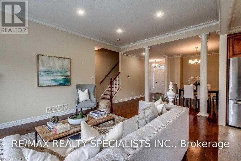 404 SOUTH CARRIAGE WAY, London North (North I), Ontario, N6G0B2