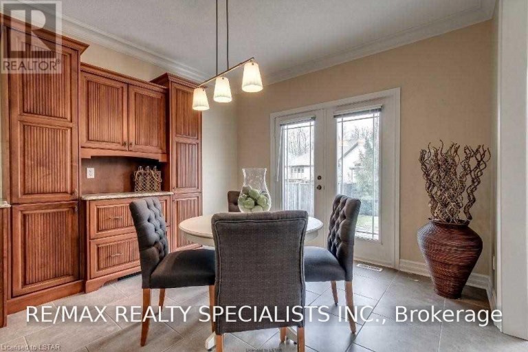 404 SOUTH CARRIAGE WAY, London North (North I), Ontario, N6G0B2