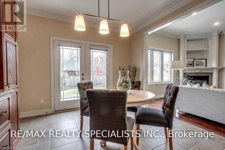404 SOUTH CARRIAGE WAY, London North (North I), Ontario, N6G0B2