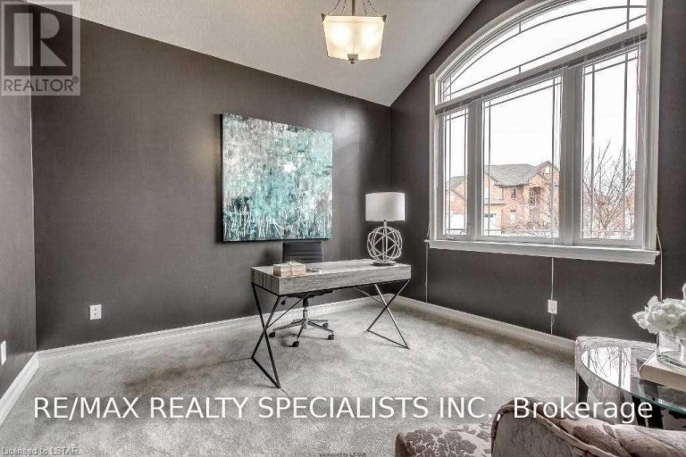 404 SOUTH CARRIAGE WAY, London North (North I), Ontario, N6G0B2