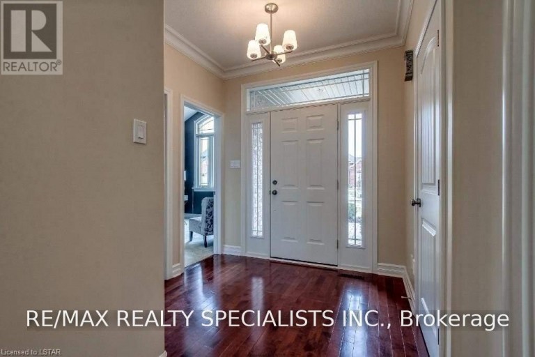 404 SOUTH CARRIAGE WAY, London North (North I), Ontario, N6G0B2