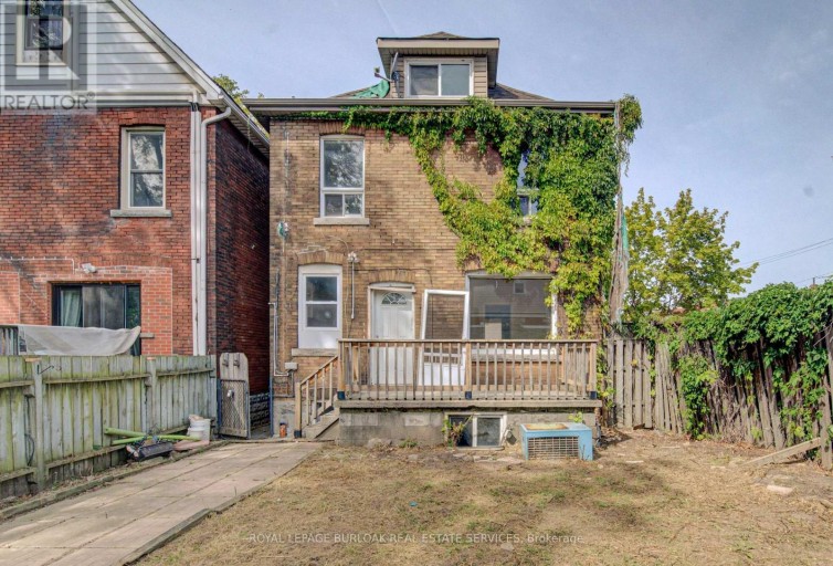 5 BARNESDALE AVENUE, Hamilton (Stipley), Ontario, L8M2V1
