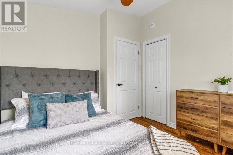 UPPER - 58 COLUMBIA DRIVE, Hamilton (Buchanan), Ontario, L9C3Y2