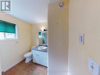 17 SUMAC TERRACE Belleville (Belleville Ward) Ontario photo 14