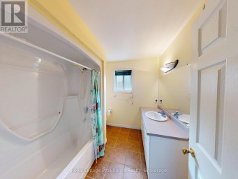 17 SUMAC TERRACE Belleville (Belleville Ward) Ontario photo 9
