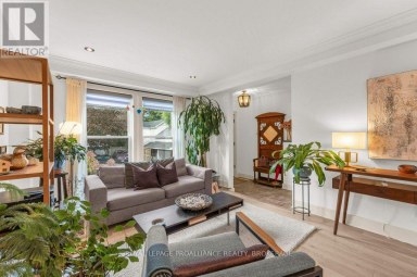 12 DRUMMOND STREET, Kingston (Kingston East (Incl Barret Crt)) Ontario