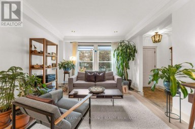 12 DRUMMOND STREET, Kingston (Kingston East (Incl Barret Crt)) Ontario
