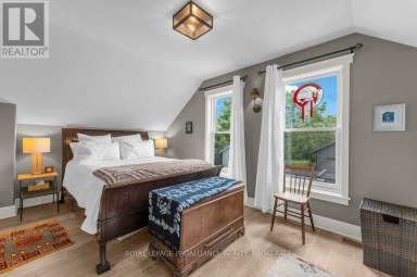 12 DRUMMOND STREET, Kingston (Kingston East (Incl Barret Crt)) Ontario