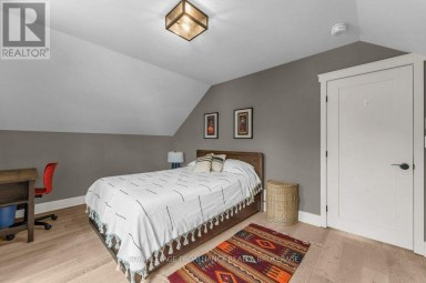 12 DRUMMOND STREET, Kingston (Kingston East (Incl Barret Crt)) Ontario