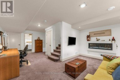12 DRUMMOND STREET, Kingston (Kingston East (Incl Barret Crt)) Ontario