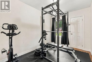 1570 HANSULD STREET London East (East H) Ontario photo 19