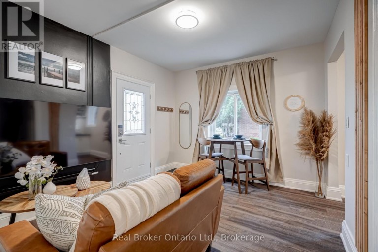 66 NOTTAWASAGA STREET, Orillia, Ontario, L3V3J4
