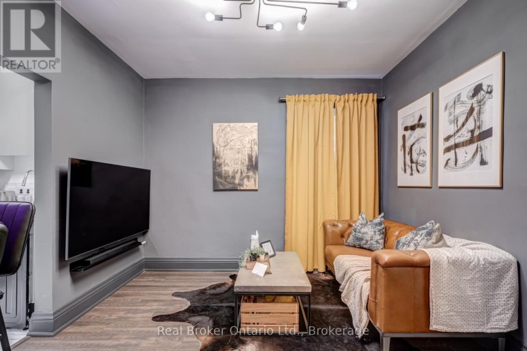 66 NOTTAWASAGA STREET, Orillia, Ontario, L3V3J4