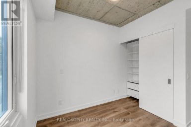 403 - 115 LARCHMOUNT AVENUE Toronto (South Riverdale) Ontario photo 8