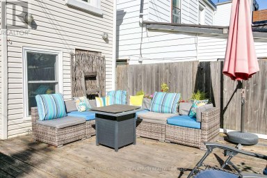 81 BOULTON AVENUE Toronto (South Riverdale) Ontario photo 26