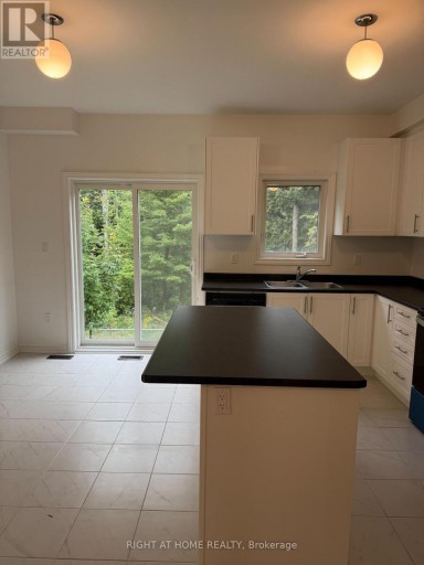 40 MILSON CRESCENT, Essa (Angus), Ontario, L3W0E1