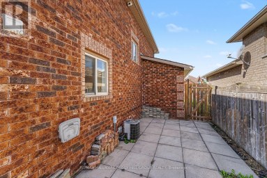 24 DUNSMORE LANE Barrie (Georgian Drive) Ontario photo 17