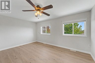 24 DUNSMORE LANE Barrie (Georgian Drive) Ontario photo 8