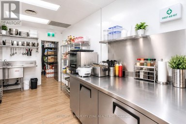 10 - 106 HUMBER COLLEGE BOULEVARD Toronto (West Humber-Clairville) Ontario photo 5