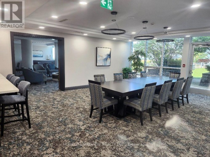 404 - 1900 LAKE SHORE BOULEVARD W, Toronto (South Parkdale), Ontario, M6S1A4