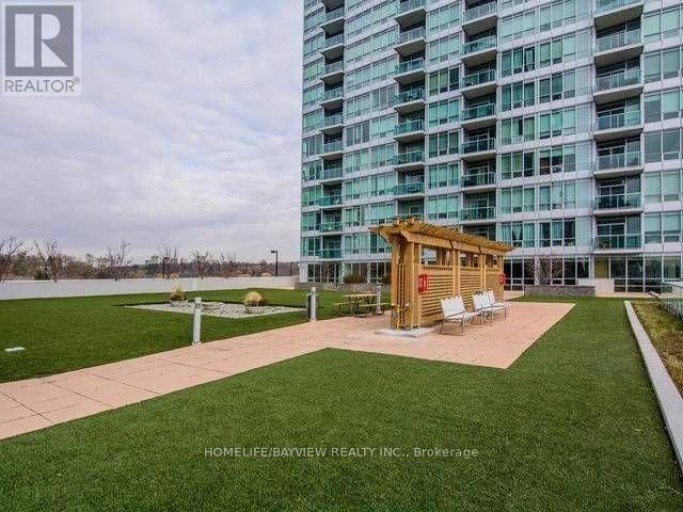 404 - 1900 LAKE SHORE BOULEVARD W, Toronto (South Parkdale), Ontario, M6S1A4