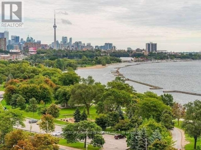 404 - 1900 LAKE SHORE BOULEVARD W, Toronto (South Parkdale), Ontario, M6S1A4
