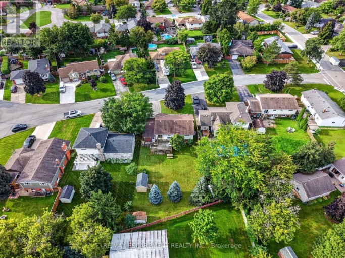 5 BROOKS CIRCLE, West Lincoln (Smithville), Ontario, L0R2A0