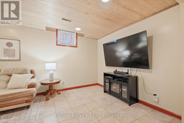 132 EAST HOUSE CRESCENT, Cobourg, Ontario, K9A5K5