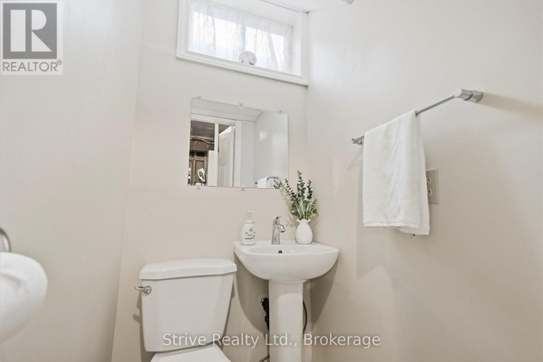 132 EAST HOUSE CRESCENT, Cobourg, Ontario, K9A5K5