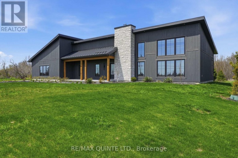 225 MITCHELLS CROSSROAD, Prince Edward County (North Marysburg Ward), Ontario, K0K2T0