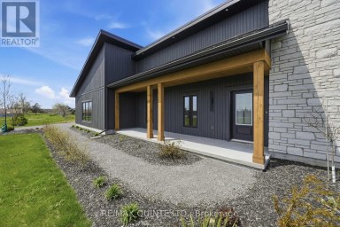 225 MITCHELLS CROSSROAD Prince Edward County (North Marysburg Ward) Ontario photo 3
