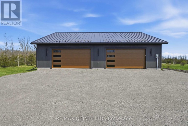 225 MITCHELLS CROSSROAD, Prince Edward County (North Marysburg Ward), Ontario, K0K2T0