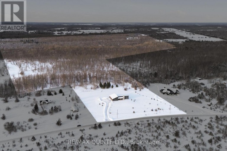 225 MITCHELLS CROSSROAD, Prince Edward County (North Marysburg Ward), Ontario, K0K2T0