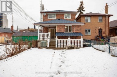 UPPER - 57 LANARK AVENUE Toronto (Oakwood Village) Ontario photo 10
