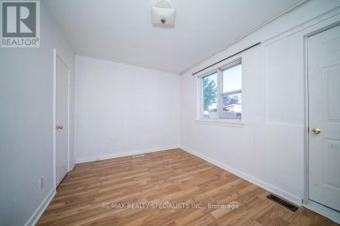 17 HUDDLESTON COURT Toronto (Clairlea-Birchmount) Ontario photo 18