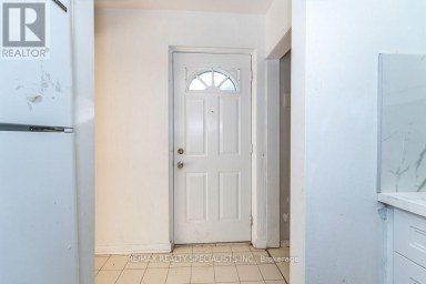 17 HUDDLESTON COURT Toronto (Clairlea-Birchmount) Ontario photo 6