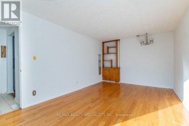 17 HUDDLESTON COURT Toronto (Clairlea-Birchmount) Ontario photo 9