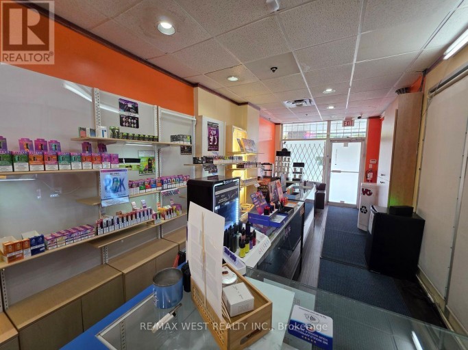7D - 7398 YONGE STREET, Vaughan (Crestwood-Springfarm-Yorkhill), Ontario, L4J8J2