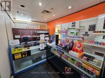 7D - 7398 YONGE STREET Vaughan (Crestwood-Springfarm-Yorkhill) Ontario photo 2