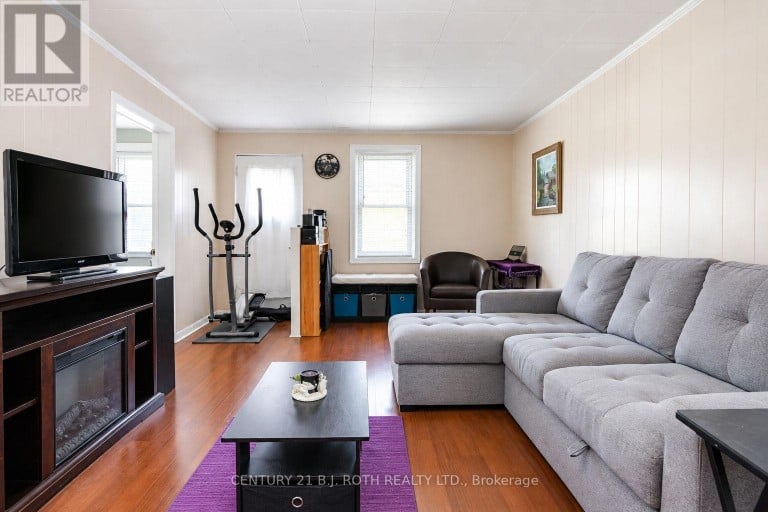 381 FOREST AVENUE S, Orillia, Ontario, L3V3Z2