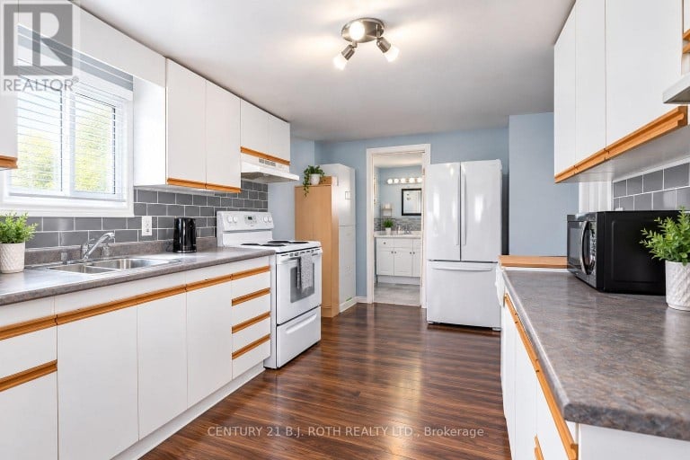 381 FOREST AVENUE S, Orillia, Ontario, L3V3Z2