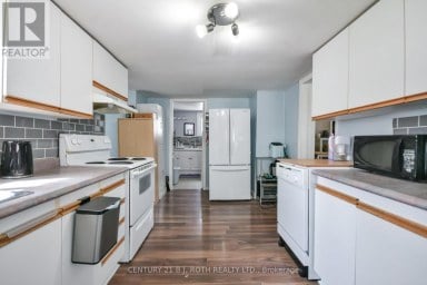 381 FOREST AVENUE S Orillia Ontario photo 9