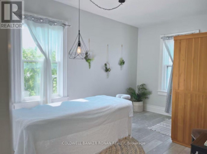 3RD FLOOR - 268 BRADFORD STREET, Barrie (Lakeshore), Ontario, L4N3B8