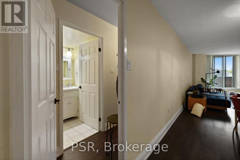 312 - 185 ROBINSON STREET, Oakville (OO Old Oakville), Ontario, L6J7P6
