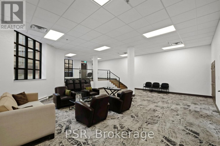 312 - 185 ROBINSON STREET, Oakville (OO Old Oakville), Ontario, L6J7P6