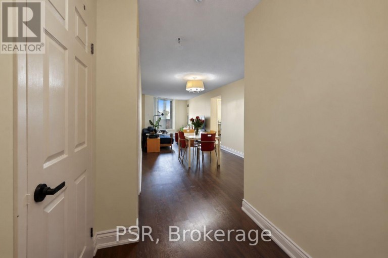 312 - 185 ROBINSON STREET, Oakville (OO Old Oakville), Ontario, L6J7P6